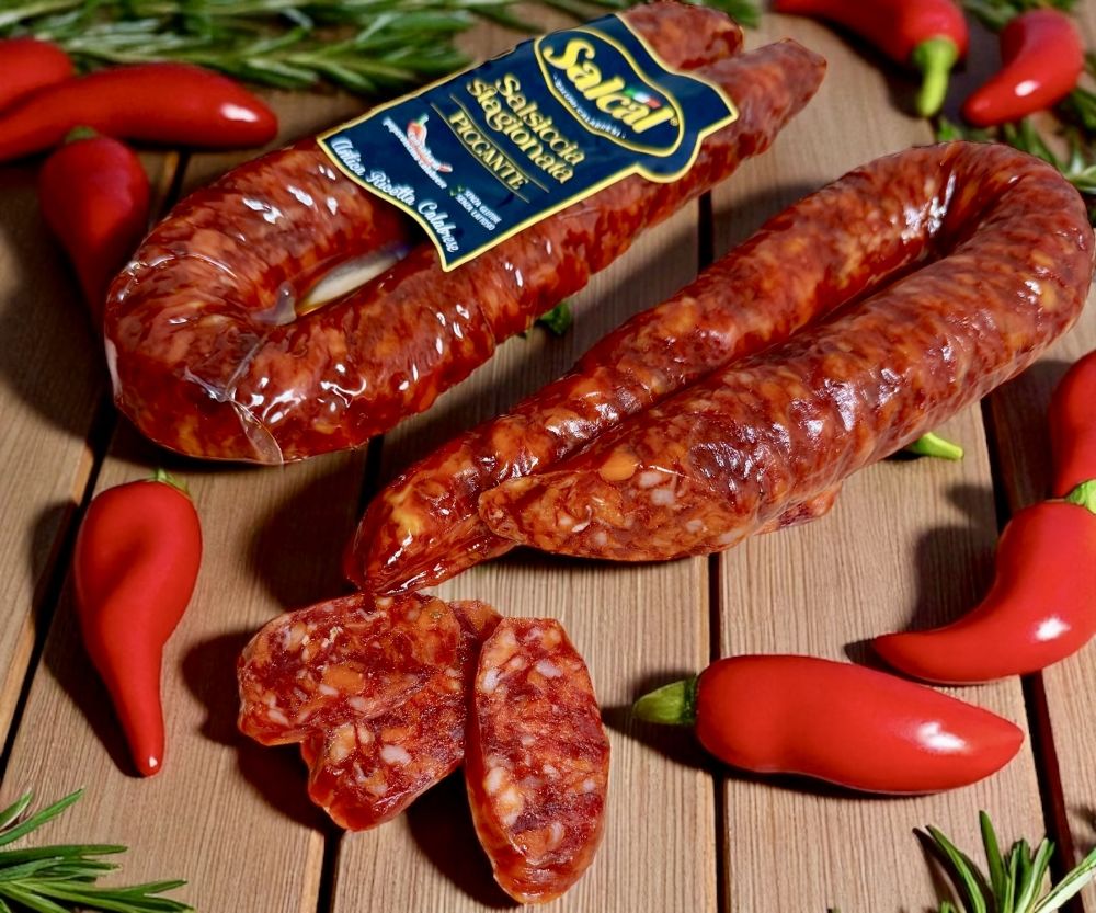 Scharfe Salsiccia Curva di Calabria mit Chili