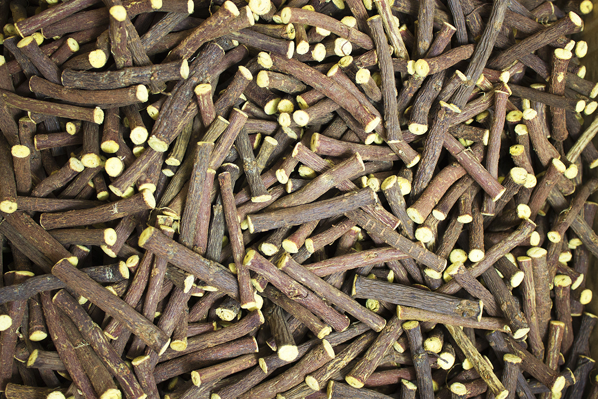 Bio Süßholzwurzel Stangen aus Kalabrien ungeschält