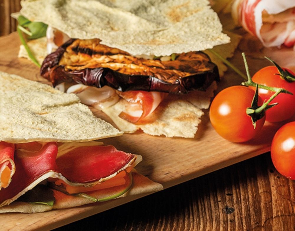 Pane Carasau - hauchdünnes sardisches Brot