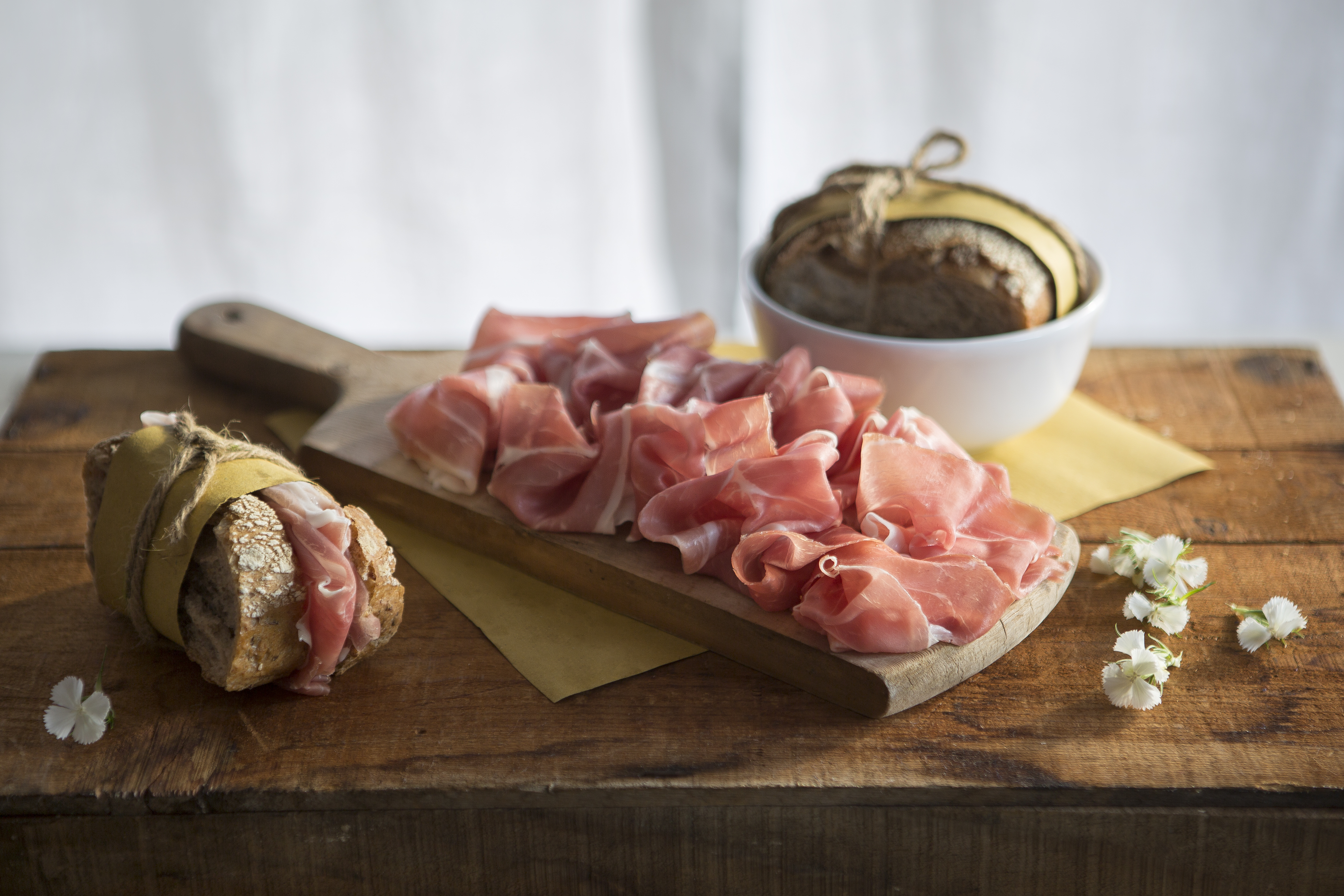 Ganze Prosciutto Keule di San Daniele DOP mit Halterung