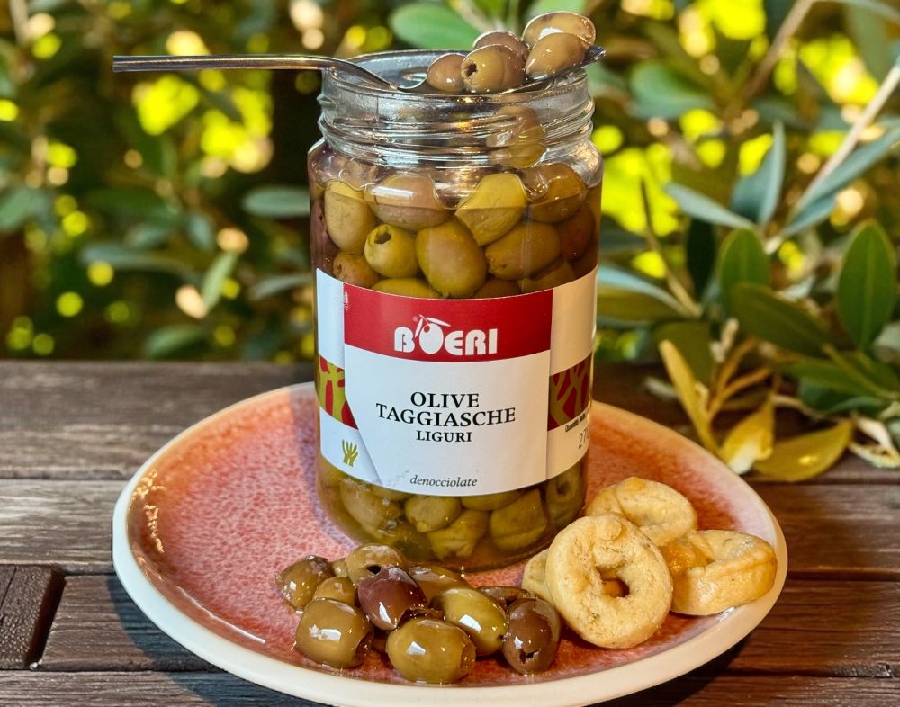 Entkernte Taggiasca Oliven in Olivenöl eingelegt