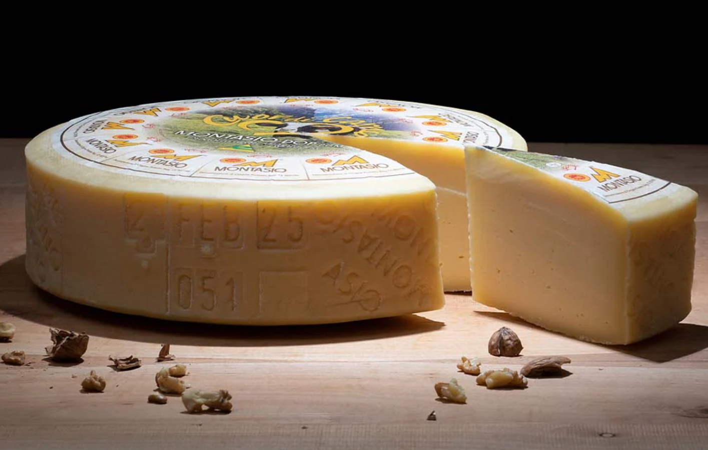 350gr Montasio DOP Mezzano 6 Monate Reifung Bergkäse aus dem Carnia Tal